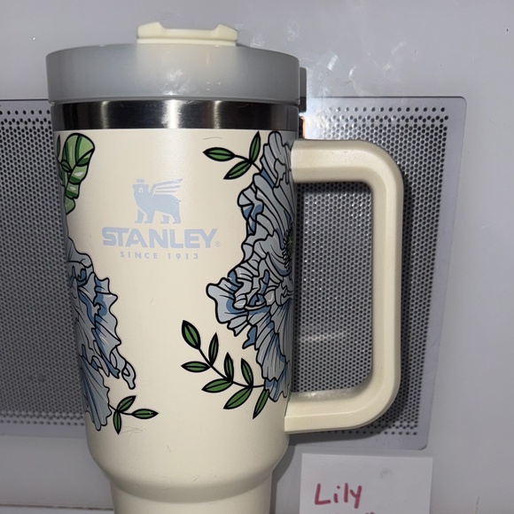 Cream floral Stanley - Picture 1 of 9